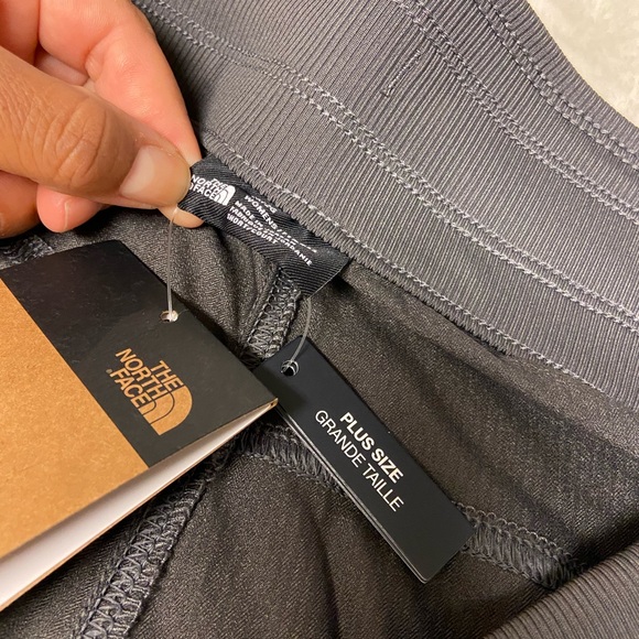 NWT! The North Face Aphrodite Women's Plus Size 2X Gray Athletic Hiking Pants - Picture 9 of 9